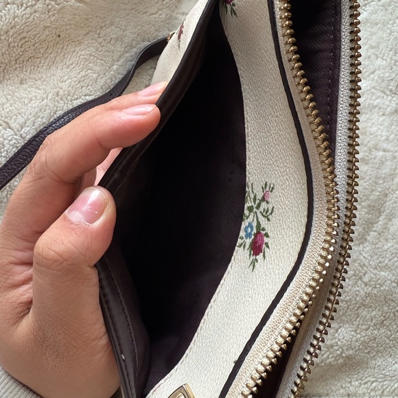 Coach Floral Crossbody Bag - Cream - Picture 4 of 8